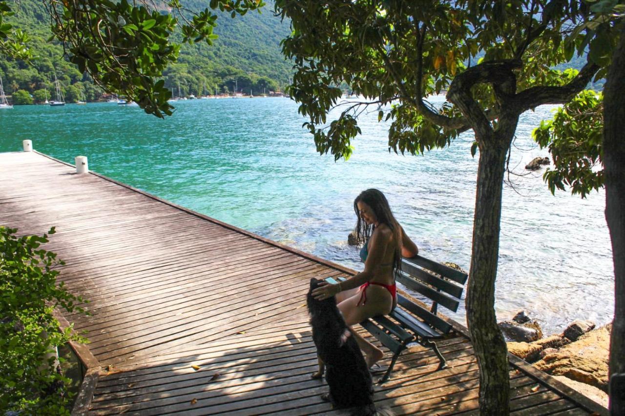 Blue Lagoon Hostal *