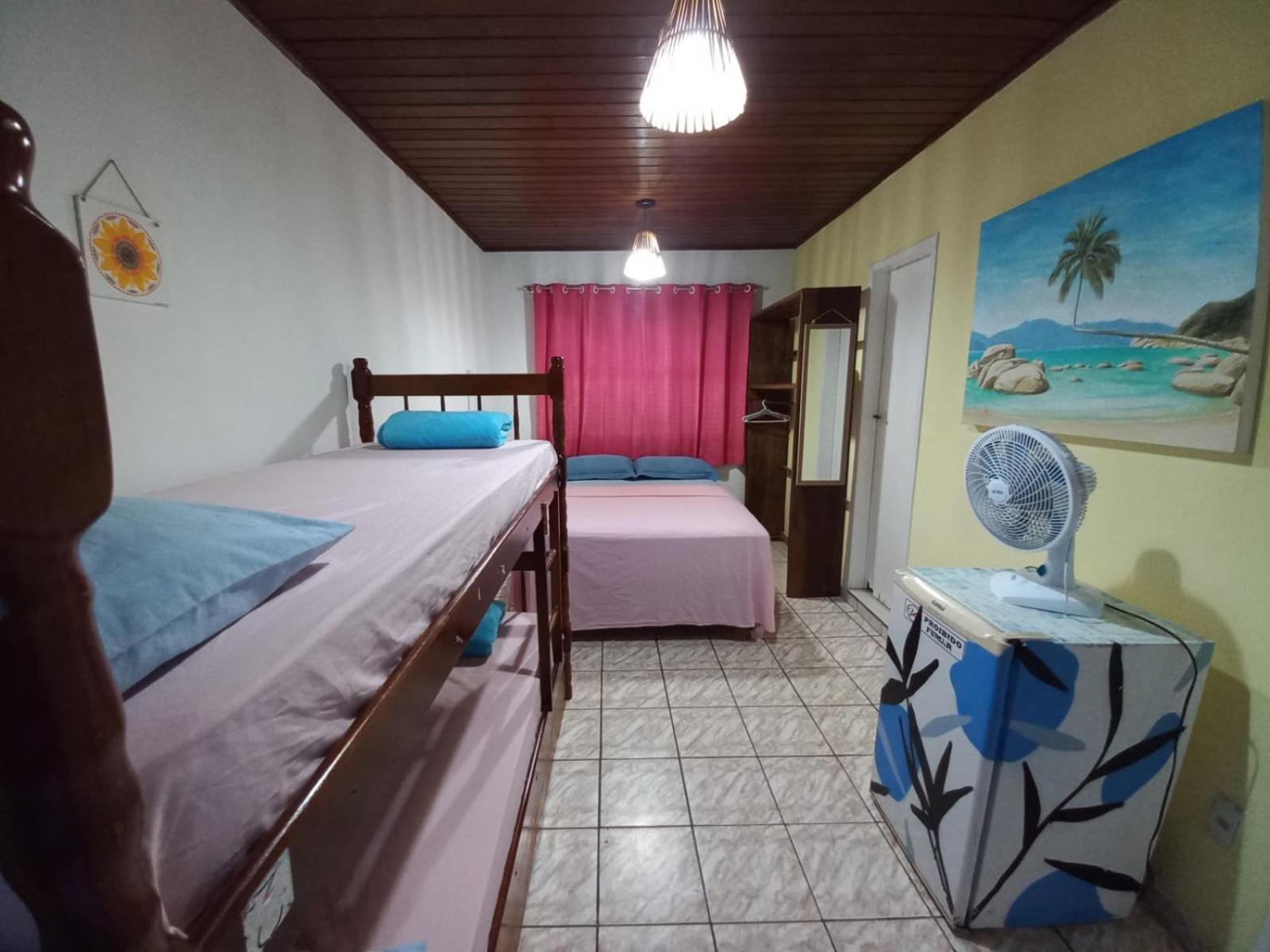Blue Lagoon Hostal *